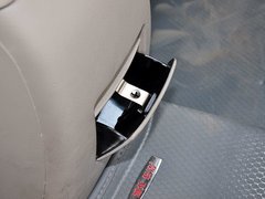 奔腾B50 2013款 1.8L 自动 尊贵型