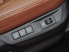 DS 5 2013款 1.6T 自动 尊享版 THP200