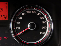 柯兰多 2014款 2.0L 手动 两驱 舒适导航版 5座