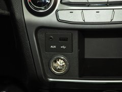 柯兰多 2014款 2.0L 自动 两驱精英导航版 5座