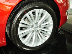 君威 2014款 2.4L 自动 SIDI豪华时尚型