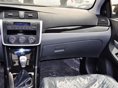 众泰Z300 2014款 1.5L 手动 豪华型