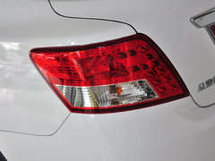 众泰Z300 2014款 1.5L 手动 豪华型