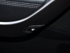 现代胜达 2013款 2.4L 自动 改款四驱 尊贵型 7座