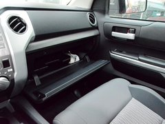 坦途 2014款 5.7L SR5 TRD版