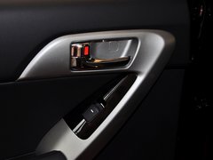 福瑞迪 2014款 1.6L 自动 Premium