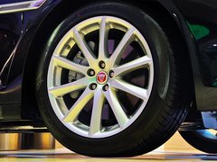 捷豹XJ 2014款 XJL 3.0 SC 四驱全景商务版