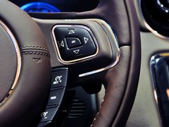 捷豹XJ 2014款 XJL 3.0 SC 四驱全景商务版