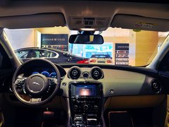 捷豹XJ 2014款 XJL 3.0 SC 四驱全景商务版