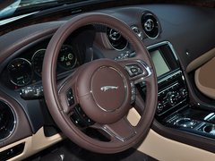 捷豹XJ 2014款 XJL 3.0 SC 四驱全景商务版