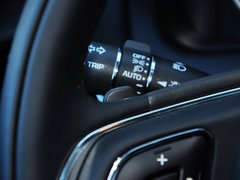捷豹XJ 2014款 XJL 2.0T 两驱典雅商务版