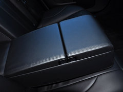 捷豹XJ 2014款 XJL 2.0T 两驱典雅商务版