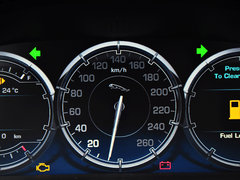 捷豹XJ 2015款 XJL 2.0T 两驱典雅商务版