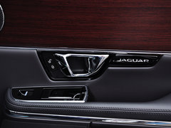 捷豹XJ 2015款 XJL 2.0T 两驱典雅商务版