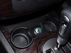 荣威W5 2014款 1.8T 4WD 豪域特装版