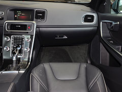 沃尔沃V60 2014款 3.0T T6 AWD 个性运动版