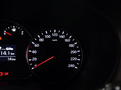 佳乐 2013款 2.0L 自动 标准版 国IV 5座