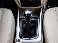 长安乘用车  1.6L 手动 挂档把手特写