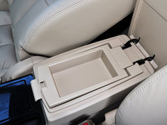海马M8 2014款 2.0L 自动 豪华型