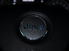 Jeep  2.4L 自动 车辆点火开关特写
