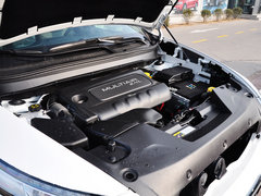Jeep 2.4L 自动 发动机主体特写