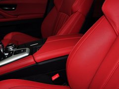 宝马M5 2014款 4.4T DCT 马年限量版