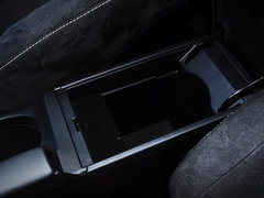 雷克萨斯CT 2014款 200h 1.8L CVT 精英版（双色）