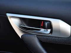 雷克萨斯CT 2014款 200h 1.8L CVT 精英版（双色）