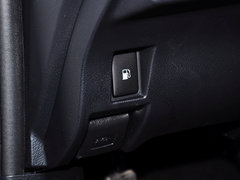 雷克萨斯CT 2014款 200h 1.8L CVT 精英版（双色）