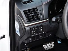 雷克萨斯CT 2014款 200h 1.8L CVT F SPORT版（双色）