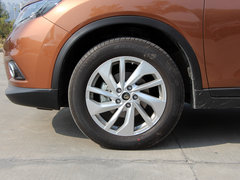 东风日产  基本型 前轮整体照片