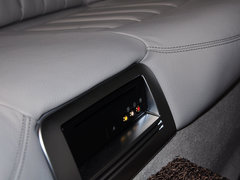 奔驰E级 2014款 改款E300L 3.0L 自动 运动豪华型