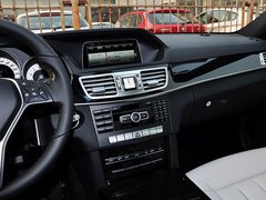 奔驰E级 2014款 改款E300L 3.0L 自动 运动豪华型