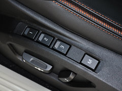 沃尔沃V40 2014款 Cross Country 2.0T T5 AWD 智雅版