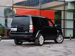 路虎 3.0 V6 SC 车辆右侧尾部视角