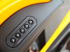 迈凯伦12C 2013款 3.8T DCT SPIDER 50周年纪念版