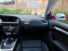 奥迪A5 2014款 45TFSI 2.0T CVT Coupe 风尚版