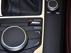 奥迪A3(进口) 2014款 40TFSI 1.8T DCT Limousine舒适型