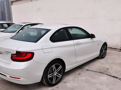 宝马2系（进口） 2014款 220i 2.0T 运动设计套装
