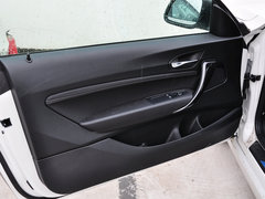 宝马2系（进口） 2014款 220i 2.0T 运动设计套装