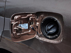 比亚迪S6 2014款 2.0L 手动 精英型 5座