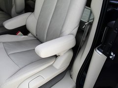 别克GL8 2014款 2.4L 自动 CT豪华商务舒适版 7座