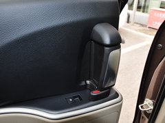 别克GL8 2014款 3.0L 自动 XT豪华商务旗舰版 7座