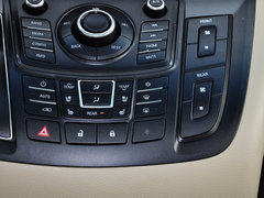 别克GL8 2014款 3.0L 自动 XT豪华商务旗舰版 7座
