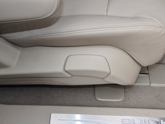 别克GL8 2014款 3.0L 自动 XT豪华商务旗舰版 7座