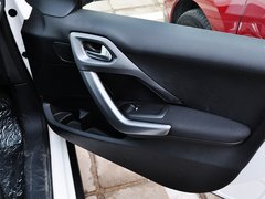 标致2008 2014款 1.6L 自动 时尚版 5座