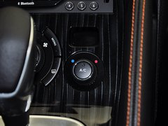 标致3008 2014款 1.6THP 自动 罗兰·加洛斯版 5座