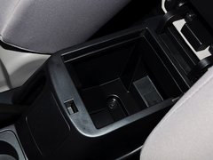 帕杰罗-劲畅 2014款 3.0L 自动 四驱行政版 7座