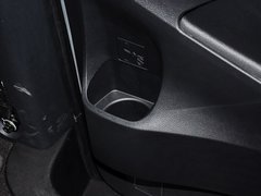 上汽大通MAXUS G10 2014款 2.0T 自动 豪华行政版 7座