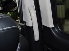 上汽大通MAXUS G10 2014款 2.0T 自动 豪华行政版 7座